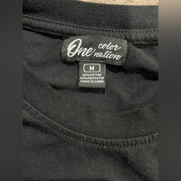 Black and Gold Short Sleeve Tee with Tropical Leaf Design - Picture 6 of 6